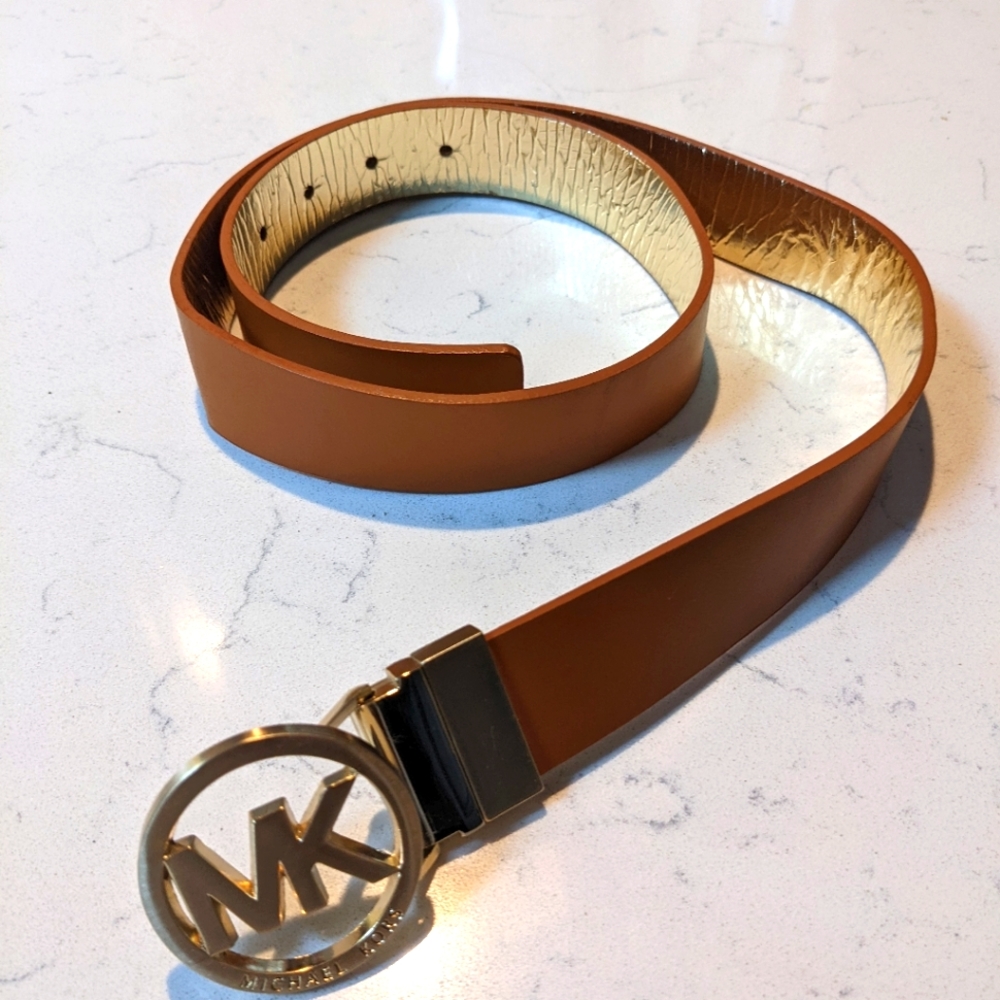 Michael Kors Belt, tan and gold . Medium